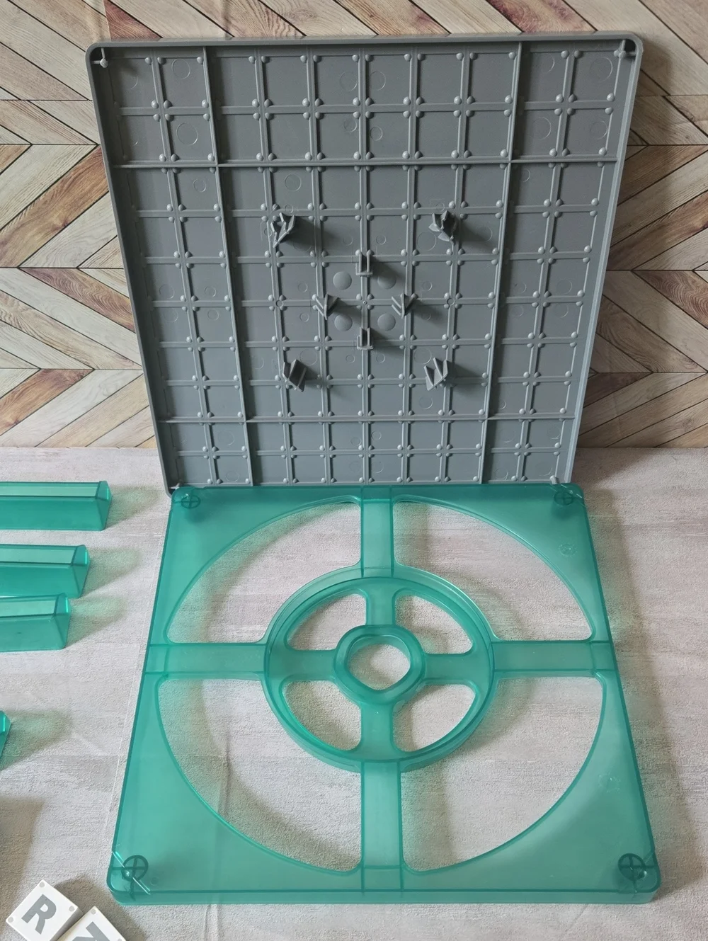 Spin Master upwords board